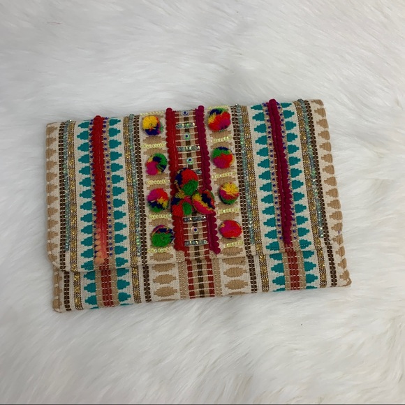 Handbags - Unique clutch purse is in excellent condition